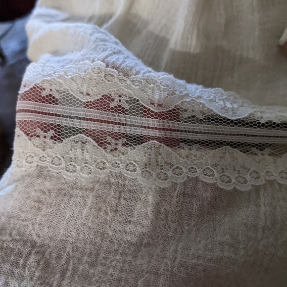 Gauze Top - Picture 3 of 7